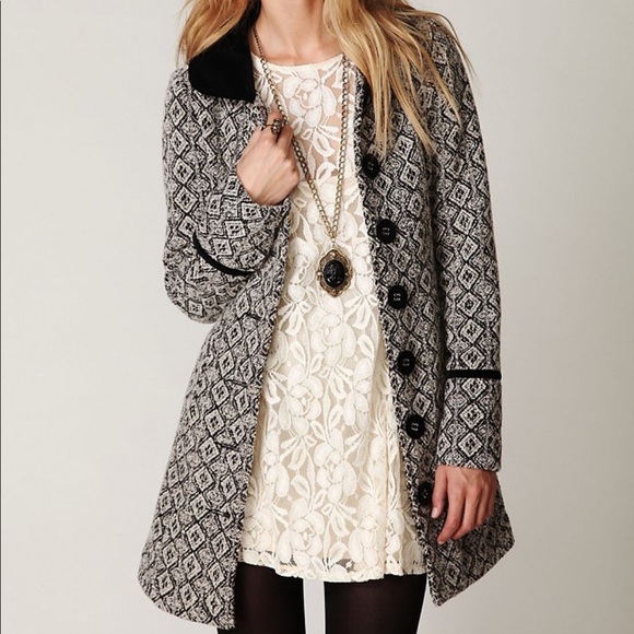 ✨Free People Boho Retro Wool Blend Tapestry Coat - Picture 3 of 16